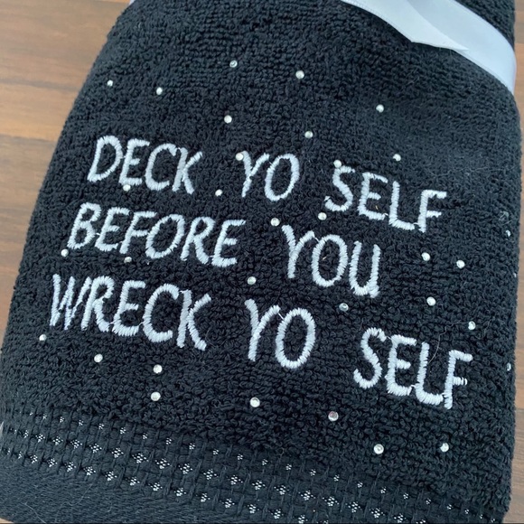 Christmas holiday towel secret Santa gift - Picture 2 of 9